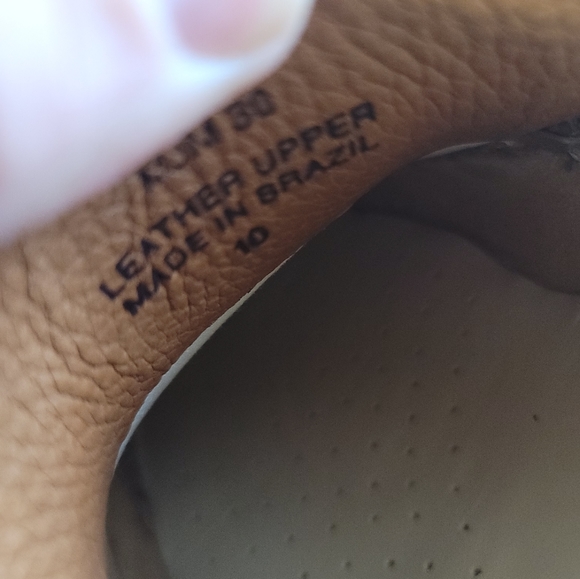 NIB. Driver Club USA leather loafers. Mens Size 10. Never worn. - Picture 6 of 8